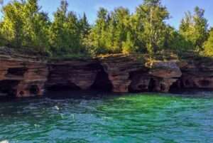 When should I go to Apostle Islands?