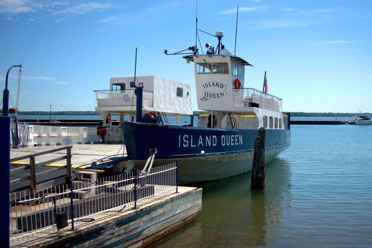 Can you take a ferry to Apostle Islands?
